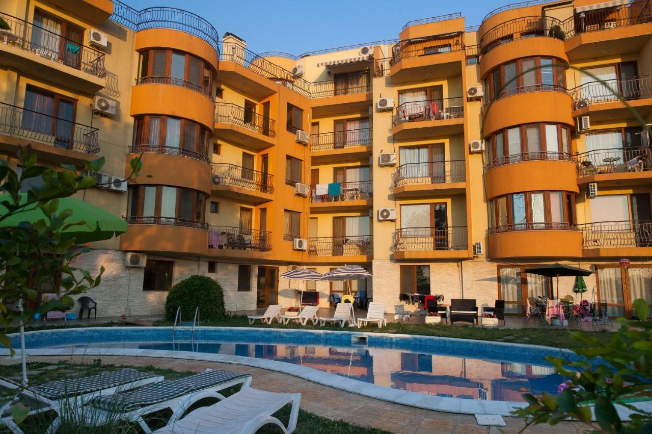 Riviera Sea Villageapartments גולדן סנדס מראה חיצוני תמונה